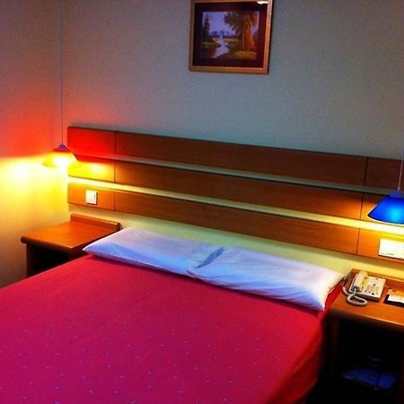 Home Inn Hotel Guiyang Fushui Middle Road Guiyang (Guizhou) Bagian luar foto