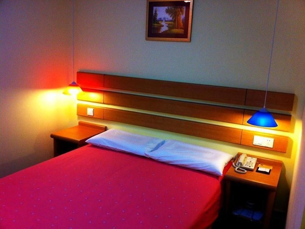 Home Inn Hotel Guiyang Fushui Middle Road Guiyang (Guizhou) Bagian luar foto